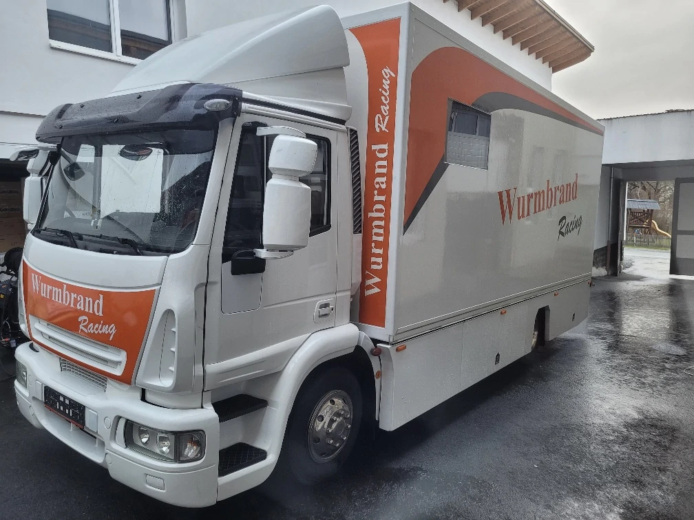 Iveco M122 Motorsport transporter