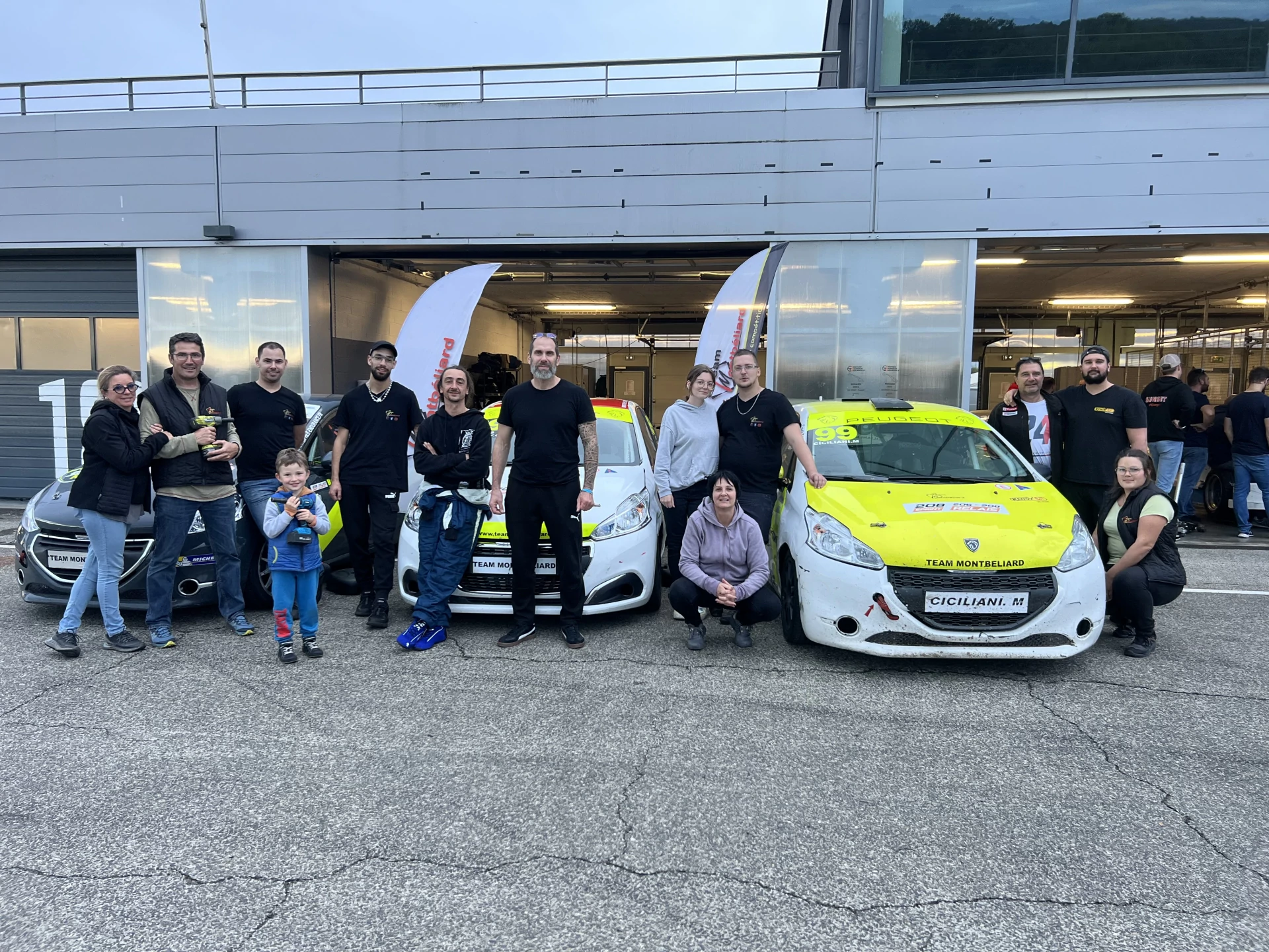 208 cup race weekend mechanic