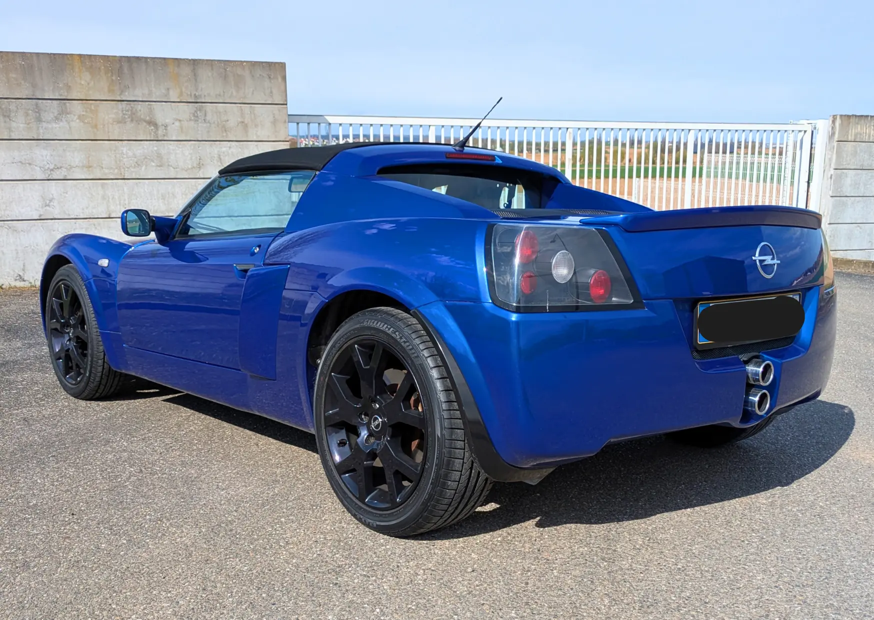 Opel Speedster 2L Turbo (Vauxhall VX220) – photo 2