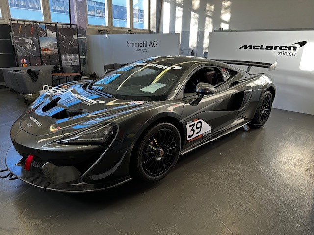 McLaren 570 GT4
