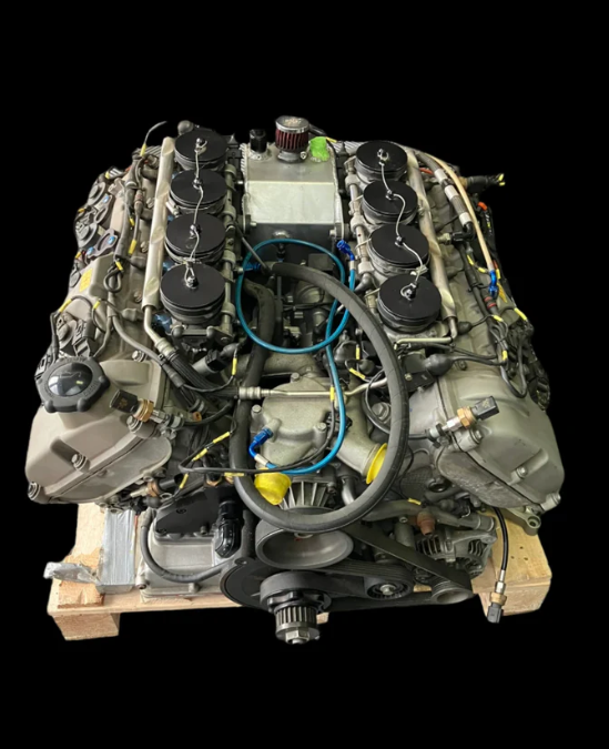 Moteur de course BMW S65B40 complet pour M3 E92 et E90. Carter sec.