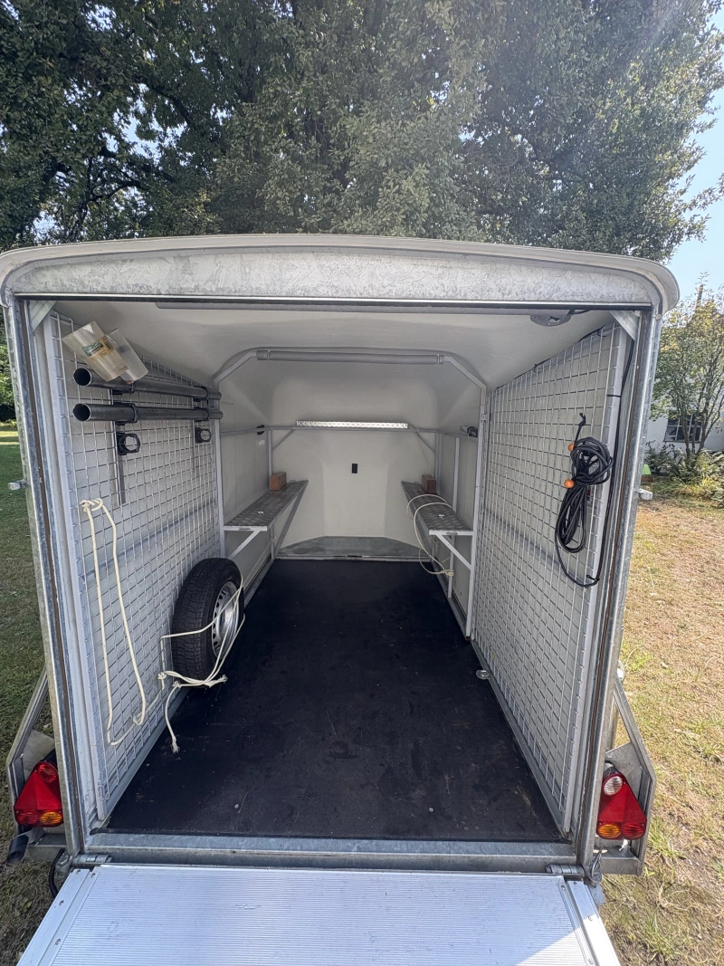 Debon Cargo 1300 trailer equipped for karting