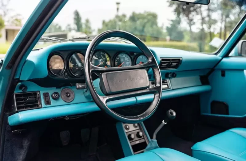 PORSCHE 911 TURBO