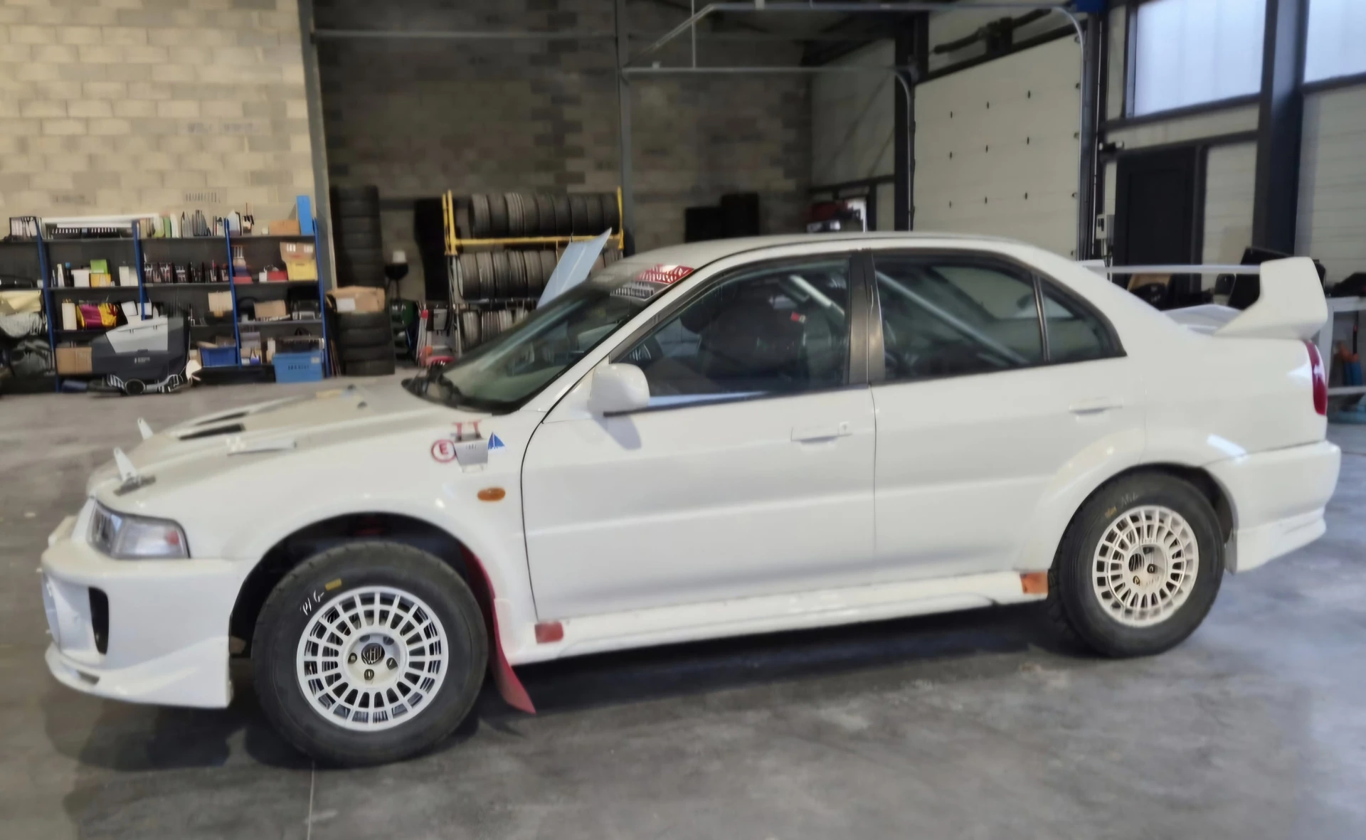 MITSUBISHI LANCER EVO V GrA