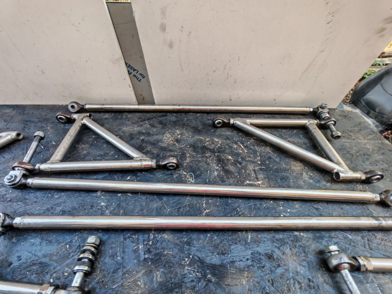 F2/F3 front/rear undercarriage