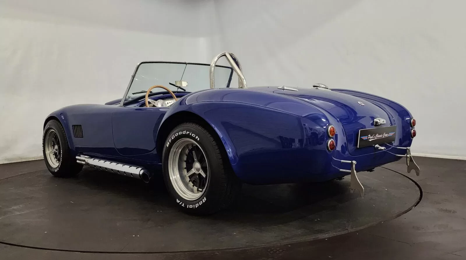 AC Cobra 427 replica by Dax