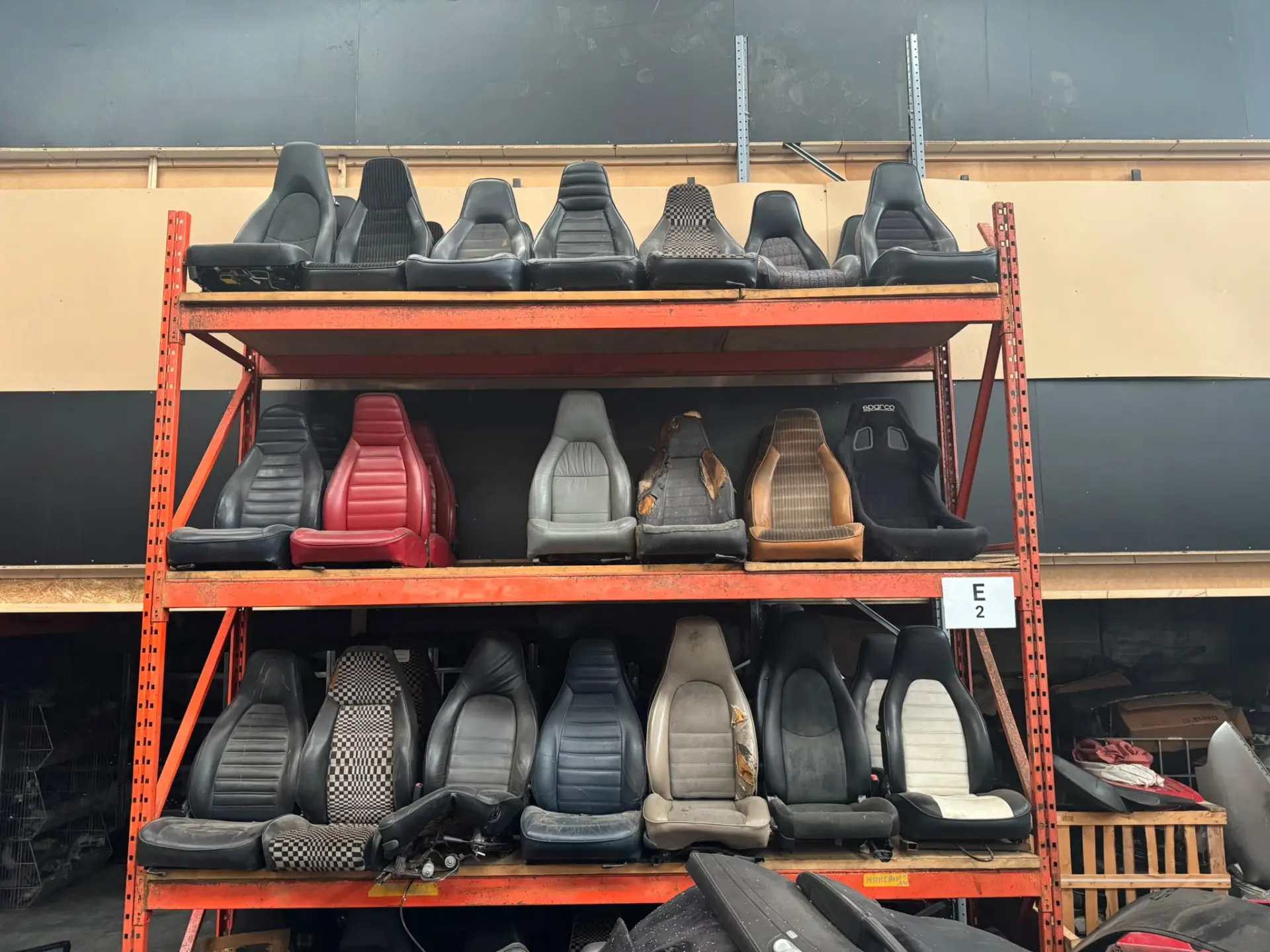 A large stock of Porsche seats is available – photo 1