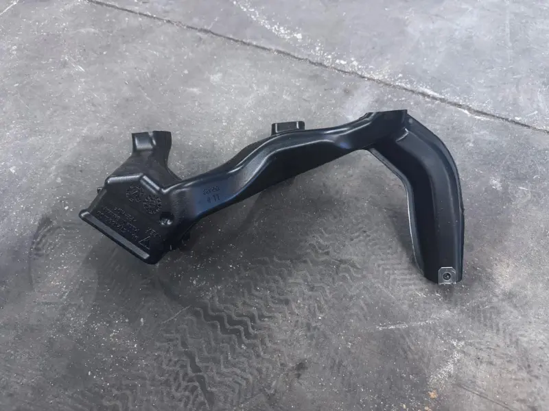 Floor nozzle Porsche Cayman GT4 RS 99157269300