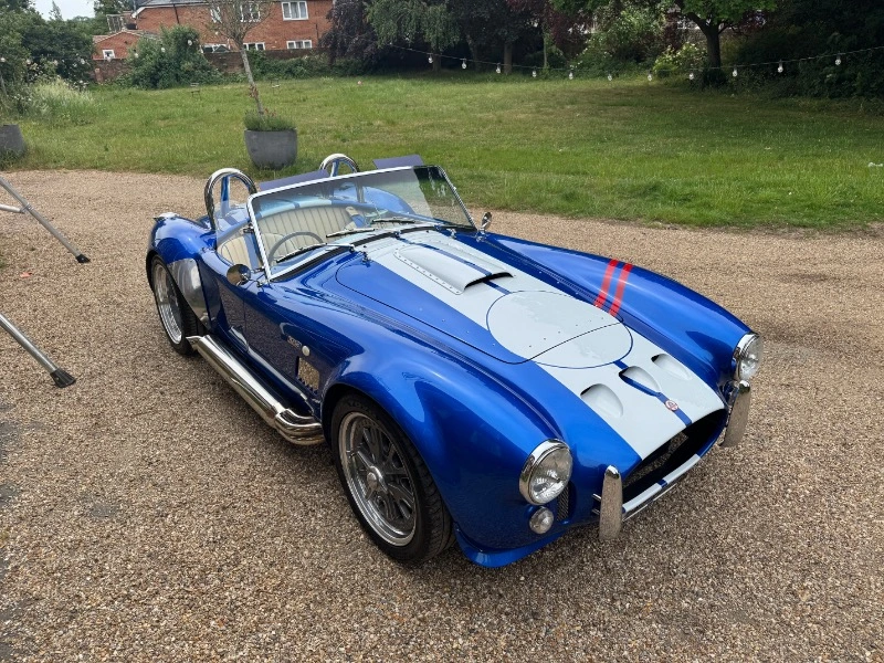 Cobra par AK Sportscars, V8 LS3