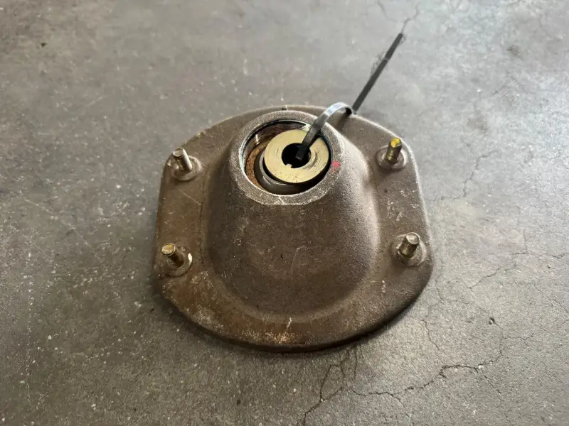 Palier de support de suspension Porsche 964 - 96434308080