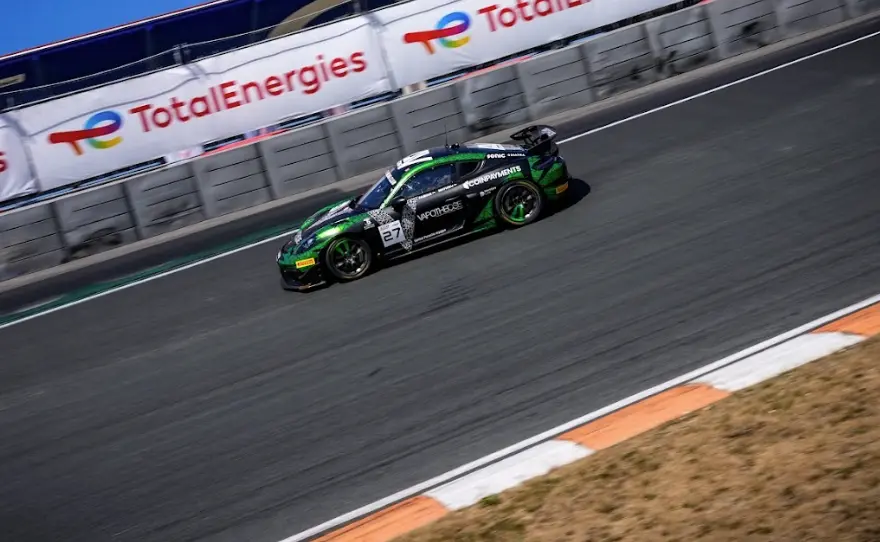 Porsche 718 Cayman GT4 RS ClubSport 2025 – photo 3