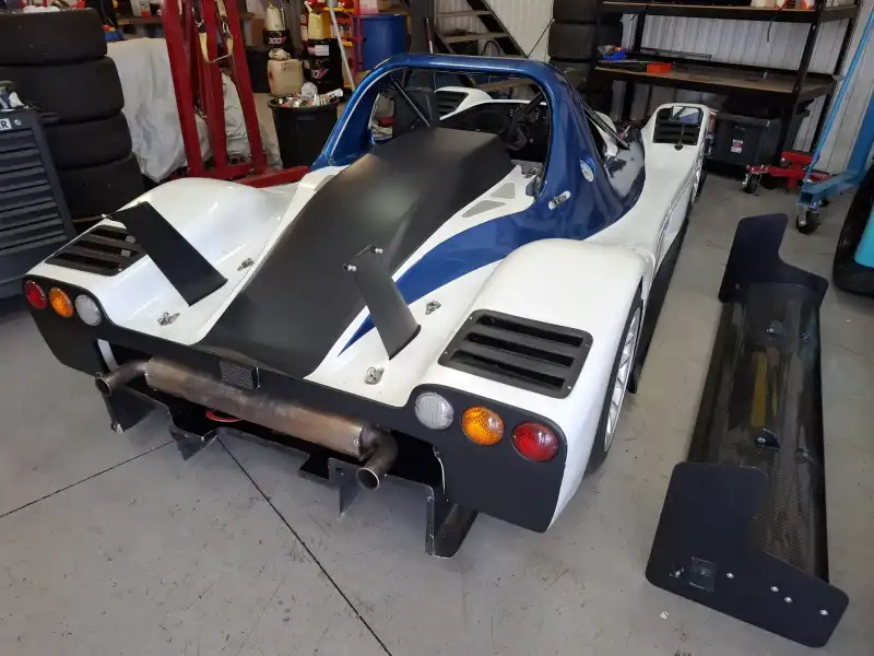 RADICAL SR8