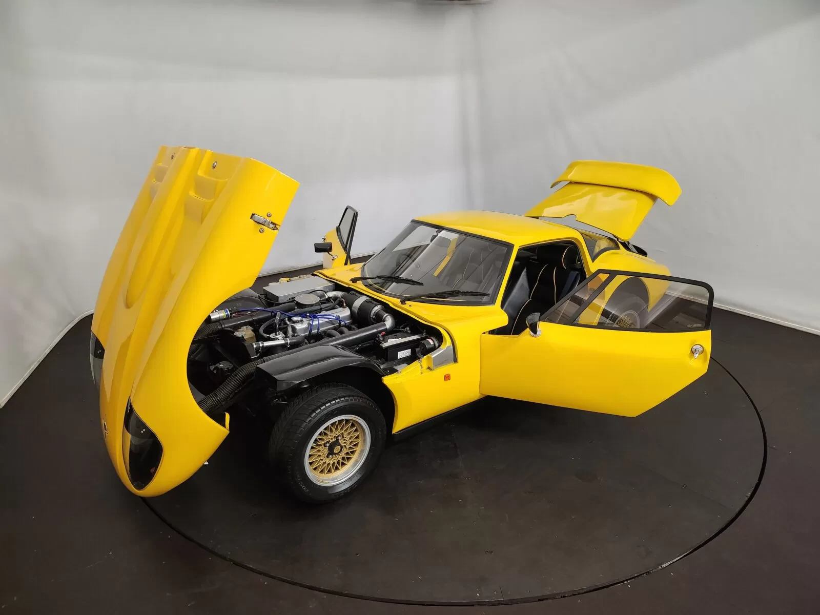 Marcos 1600 GT