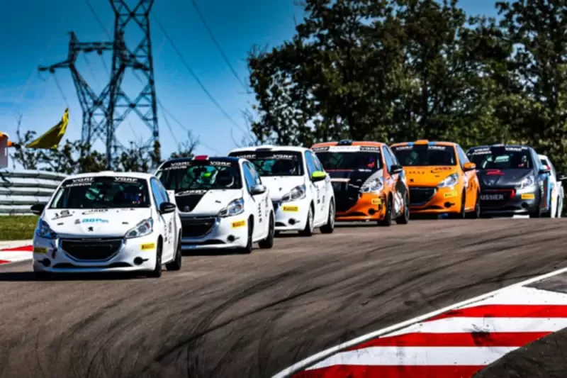 Seat available Peugeot 208 Racing Cup - Lédenon TC France 12/14 Sept.