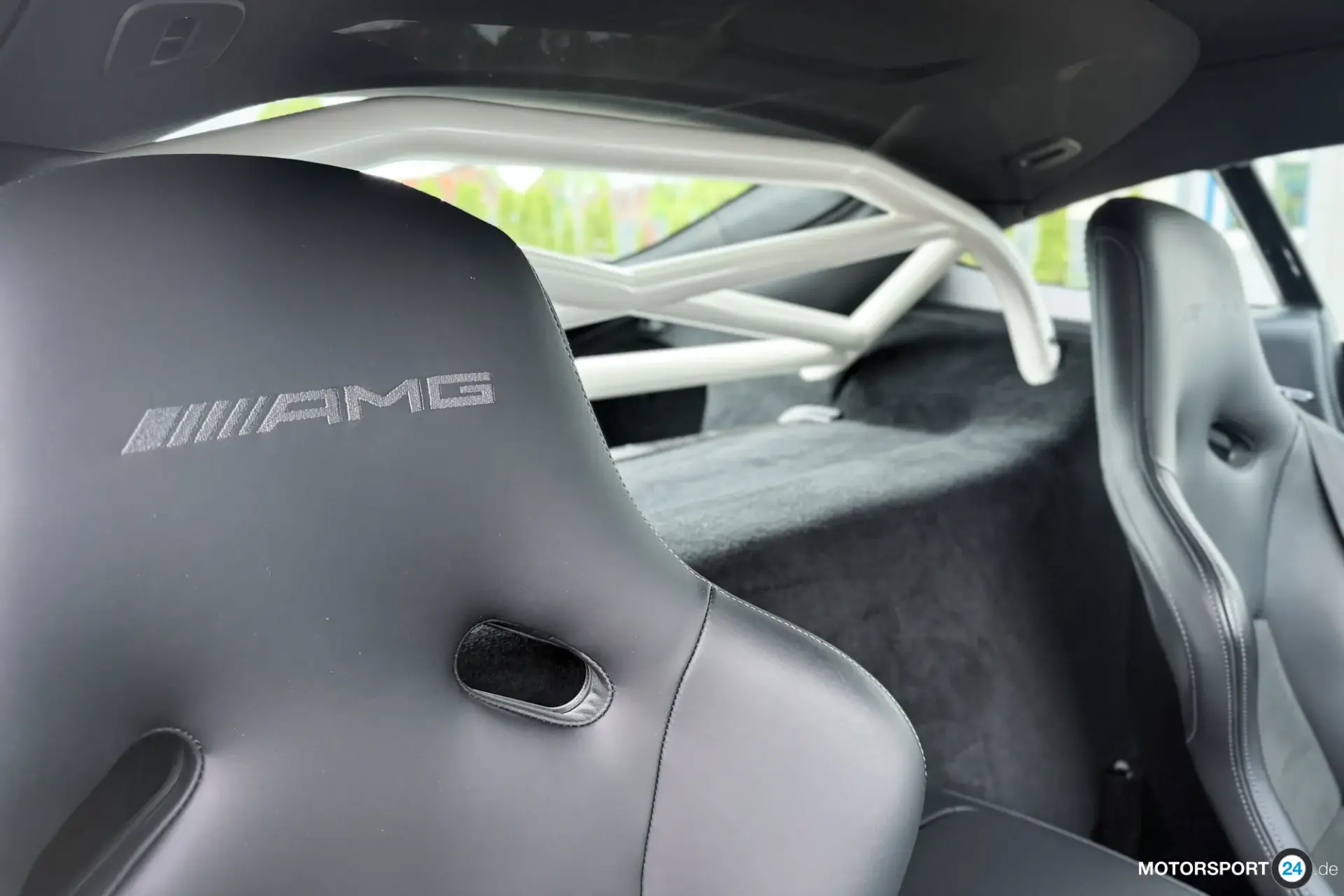 Mercedes-AMG GT R de première main avec mises à jour – photo 3