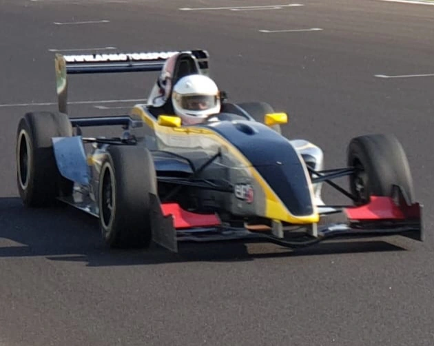 FORMULE RENAULT 2000 – photo 1