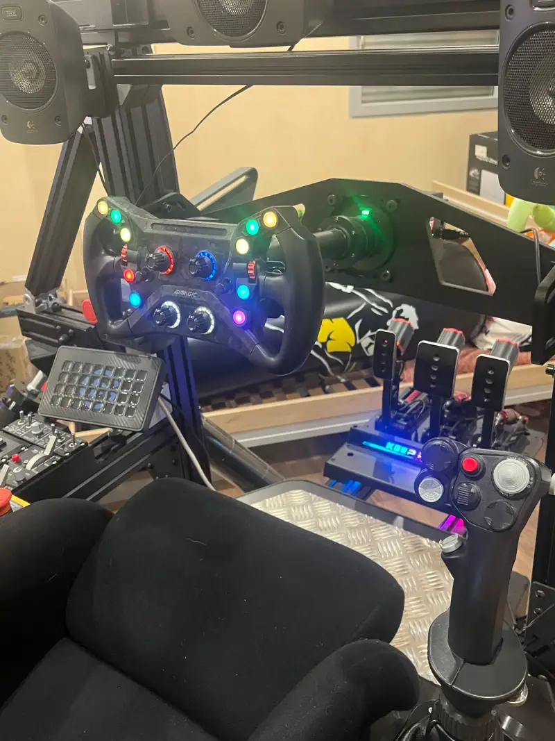 Configuration du simulateur MotionXP Prime 6DOF – PC RTX 5090 – Simulateurs de course automobile et de vol