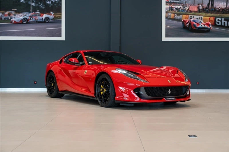 FERRARI 812 SUPERFAST