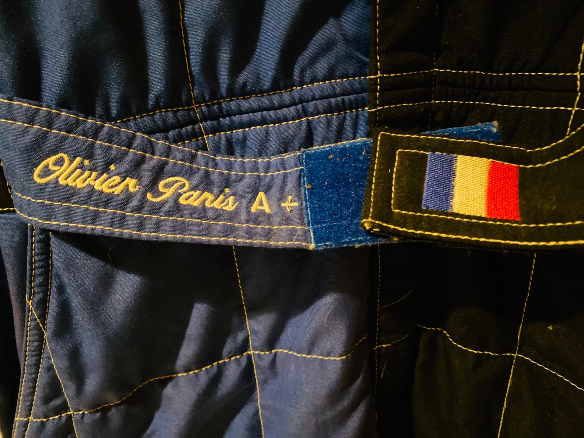 Genuine official vintage F3 racing overalls worn by Olivier Panis – photo 1