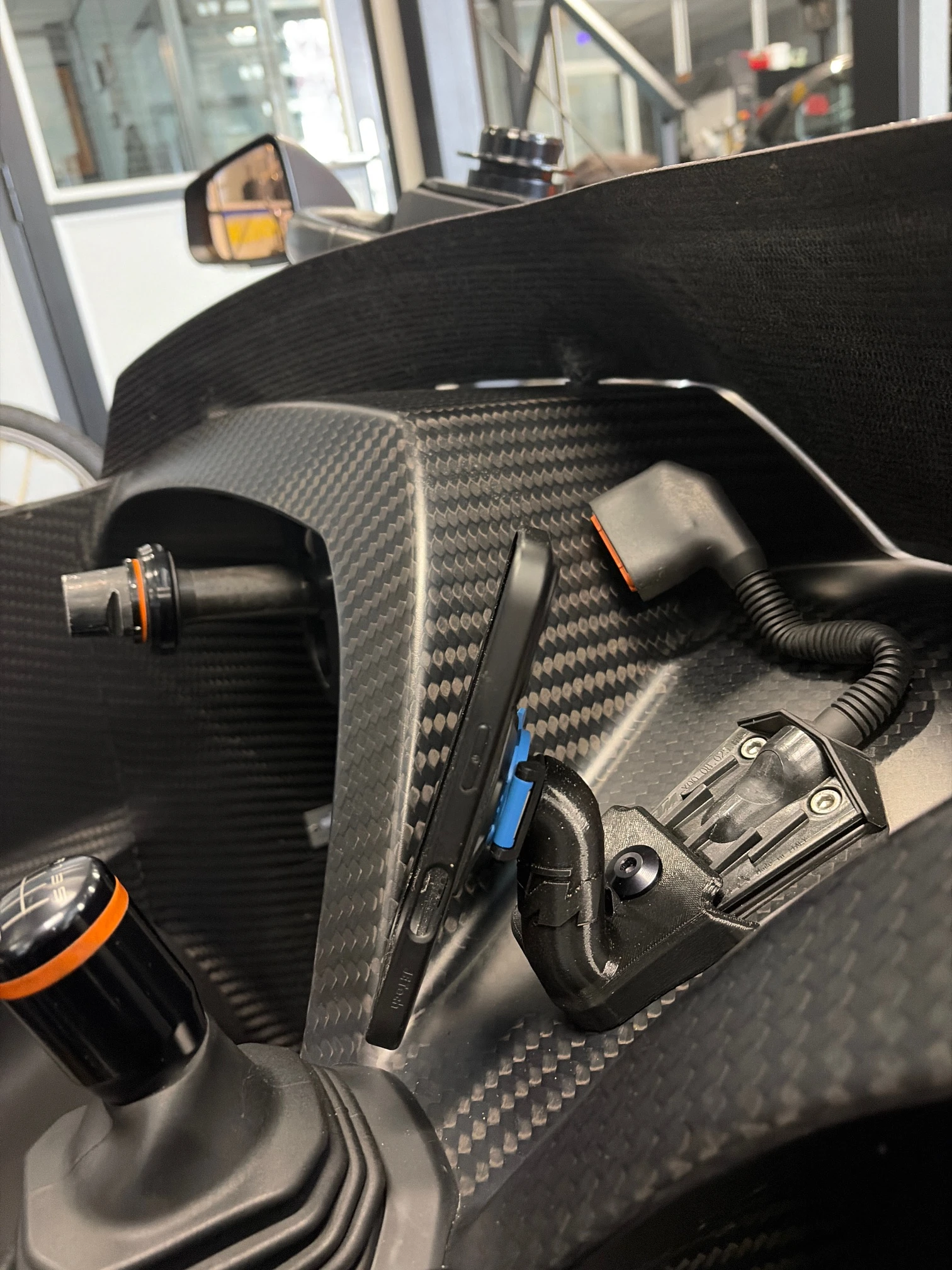 Multi-purpose quad-lock bracket for KTM X-BOW – photo 3