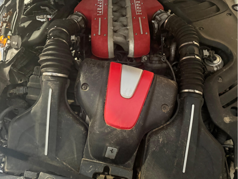 Moteur Ferrari FF, 40 000 km, vendu en l’état.