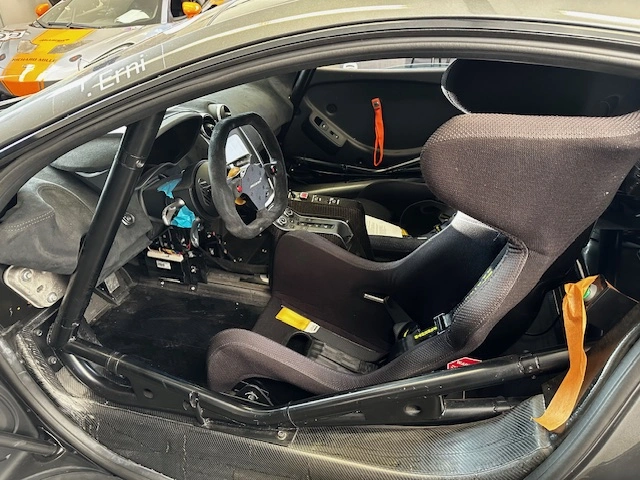 McLaren 570 GT4 – photo 3