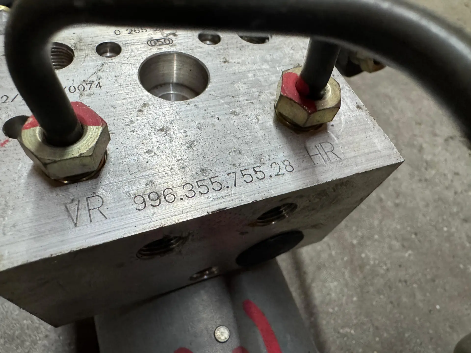 Porsche ABS pump, reference 996 355 755 03 – photo 3