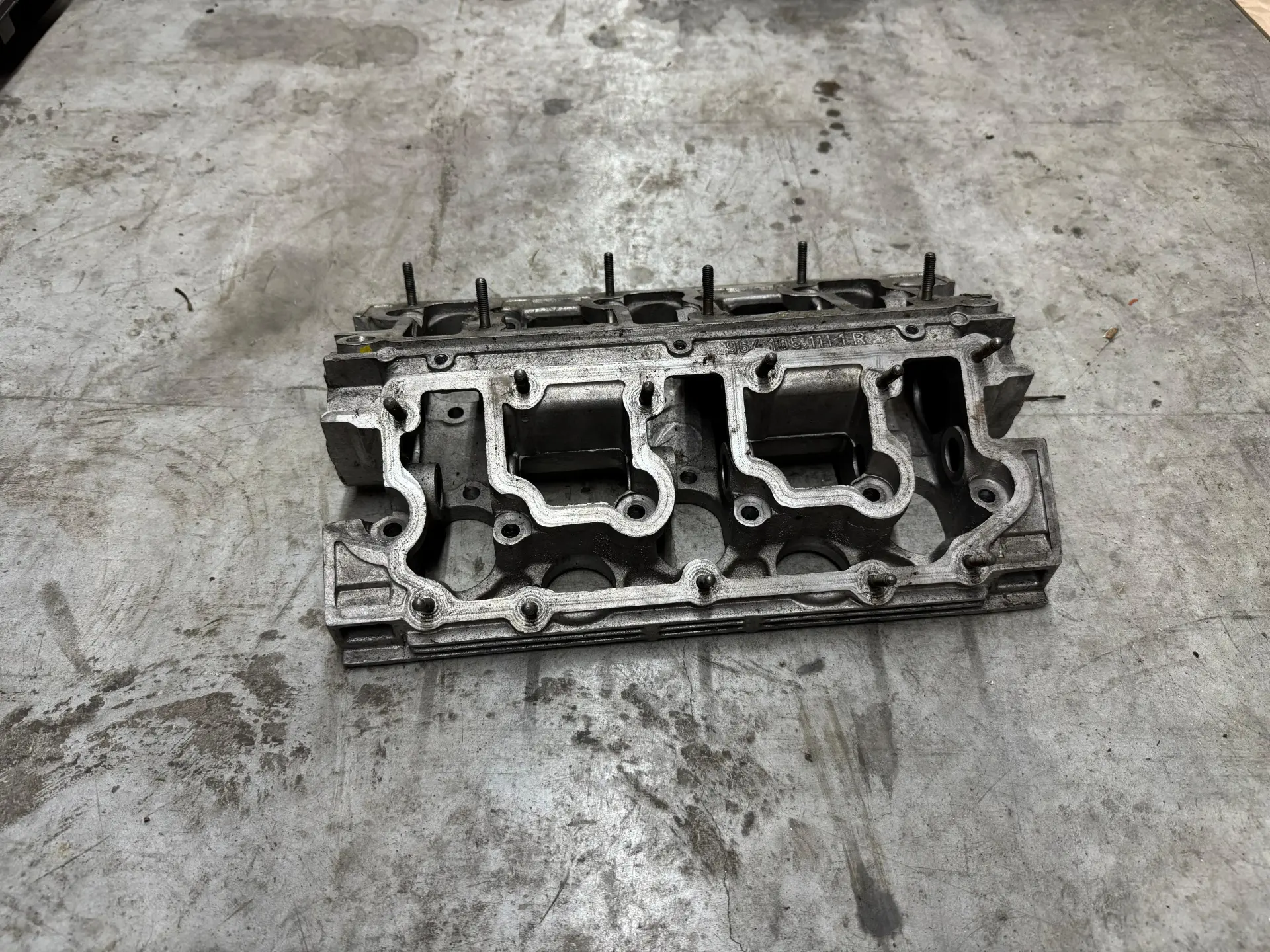 Porsche camshaft support, ref. 964 105 11 1R – photo 3
