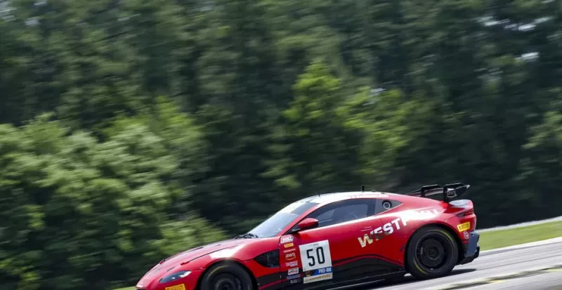 2020 Aston Martin Vantage GT4