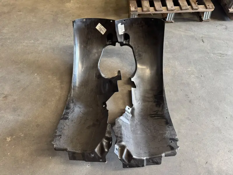 Porsche 997 GT3 Cup left and right wheel arch trims