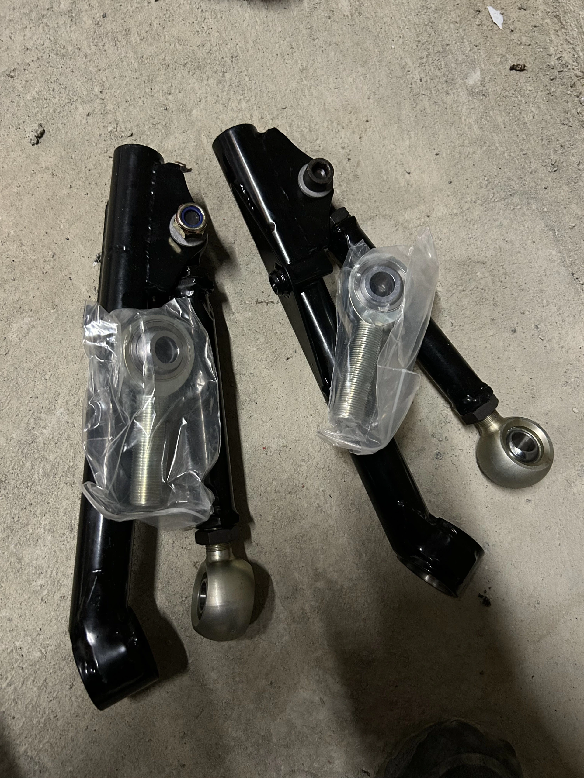 Clio F2/14 ball-jointed triangles