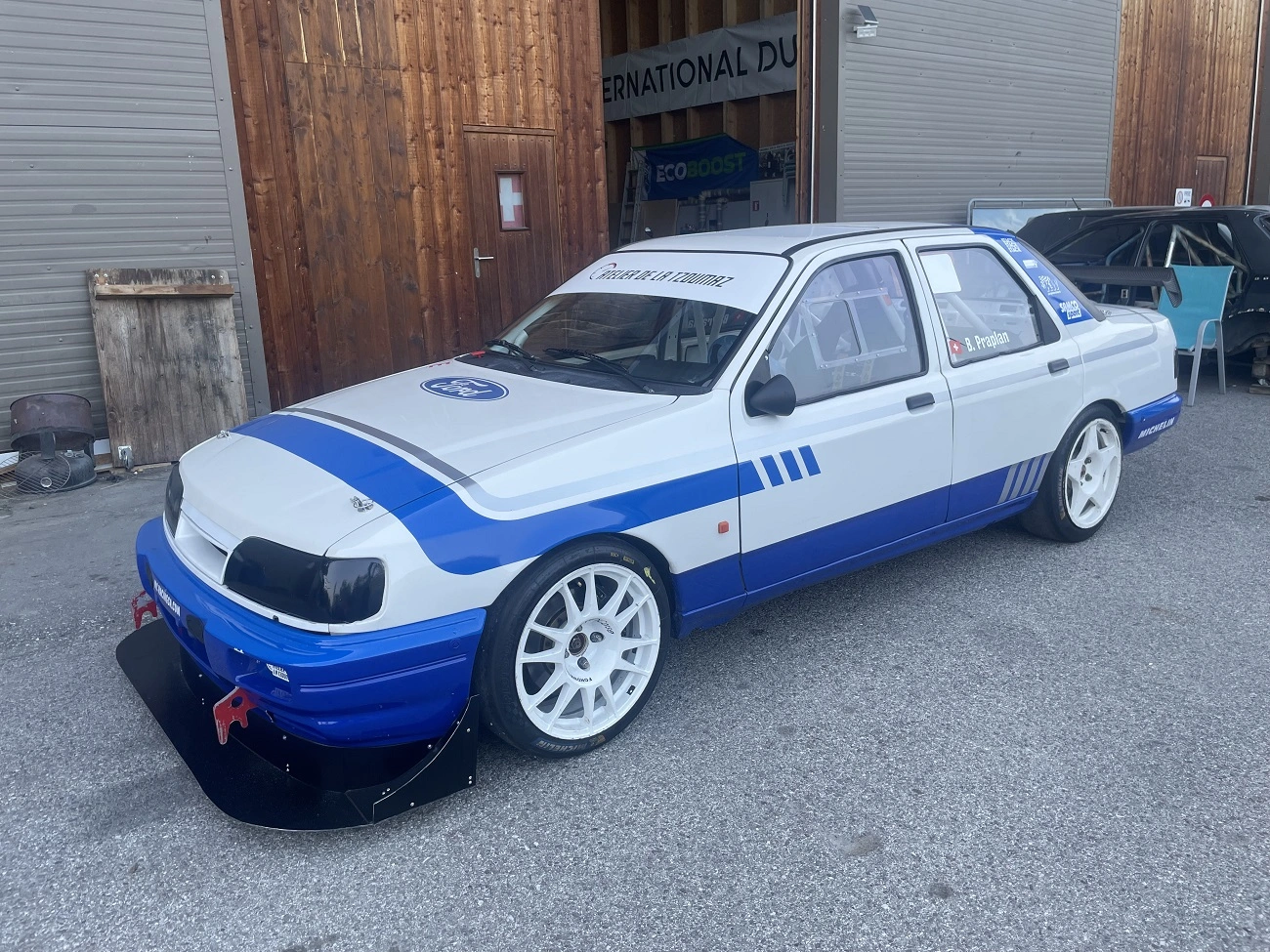 Ford sierra COSWORTH 4X4 – photo 1