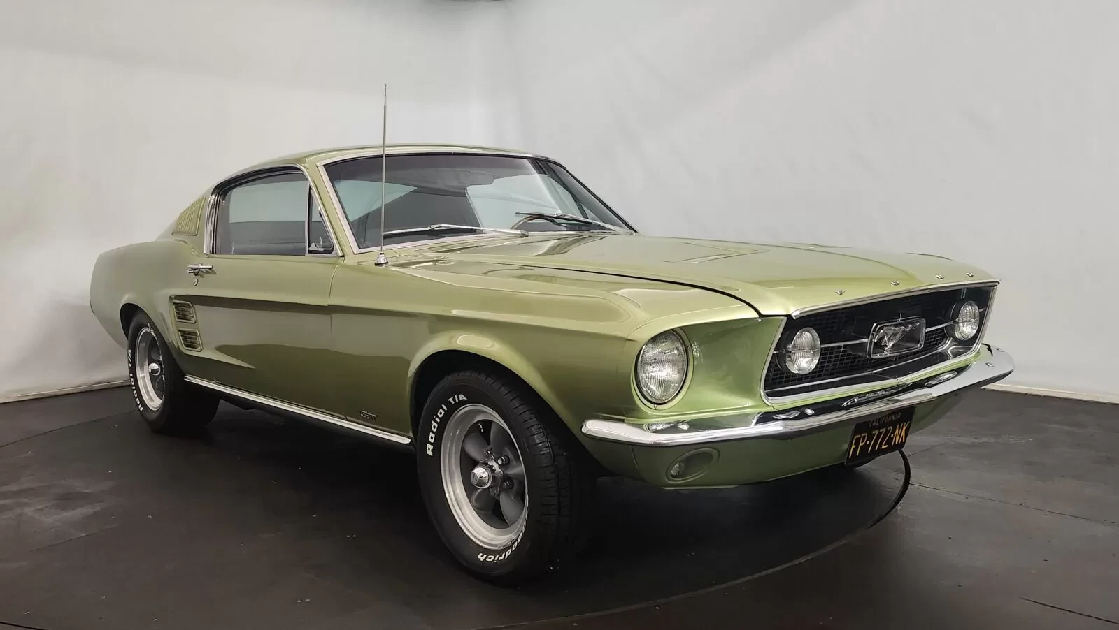 Ford Mustang GT Fastback Code S