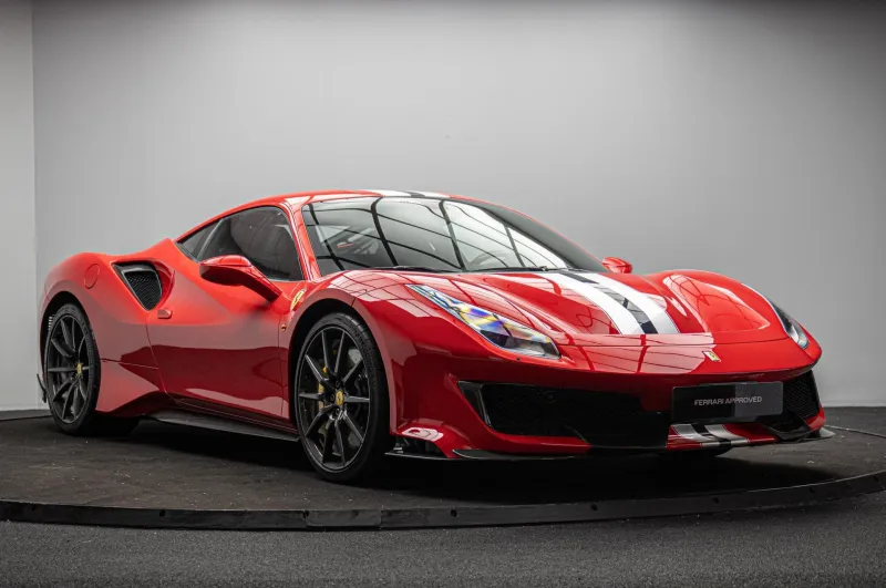 FERRARI 488 PISTA 3.9 720
