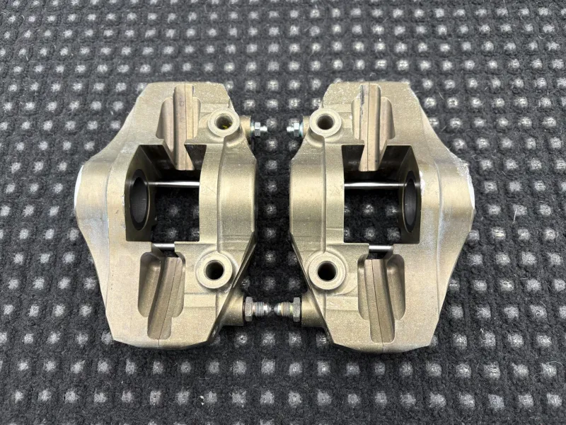 2 BREMBO 2-PISTON CALIPERS (S1600, 206 OR OTHER MODELS) – RECONDITIONED