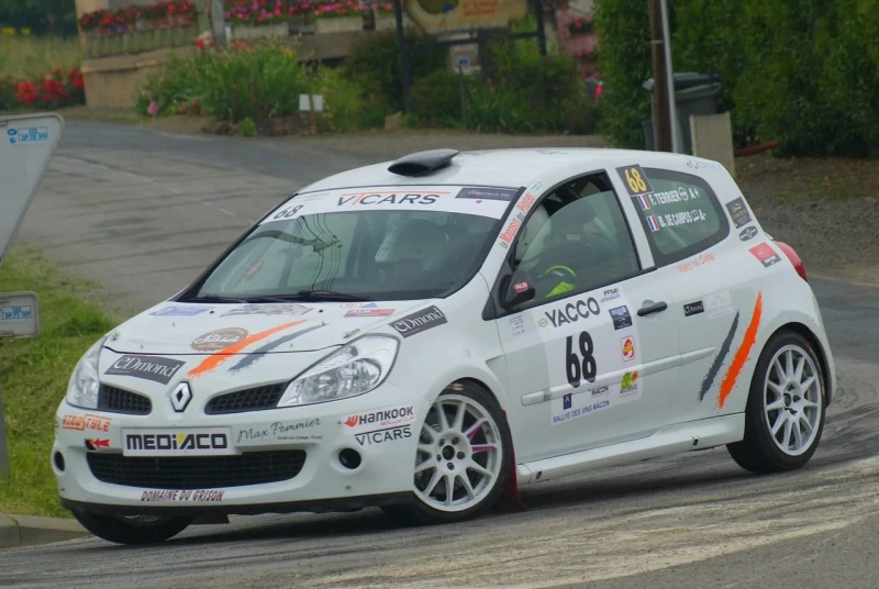 Clio R3 Access Evo rental