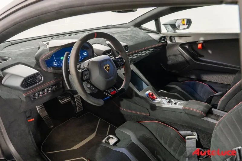 LAMBORGHINI HURACÁN STO