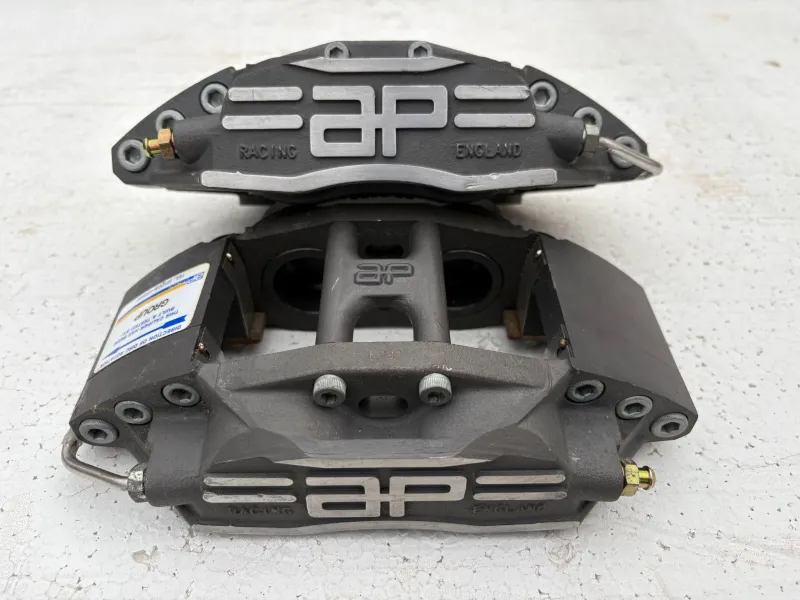 2 étriers AP Racing CP3344 4 pistons neufs – 309 Gr A / 106 / AX VHC