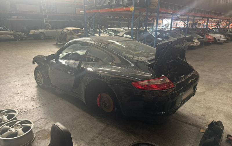 Pièces et Châssis nu + carte grise Porsche 997 4S 2006 disponible (identique GT3)