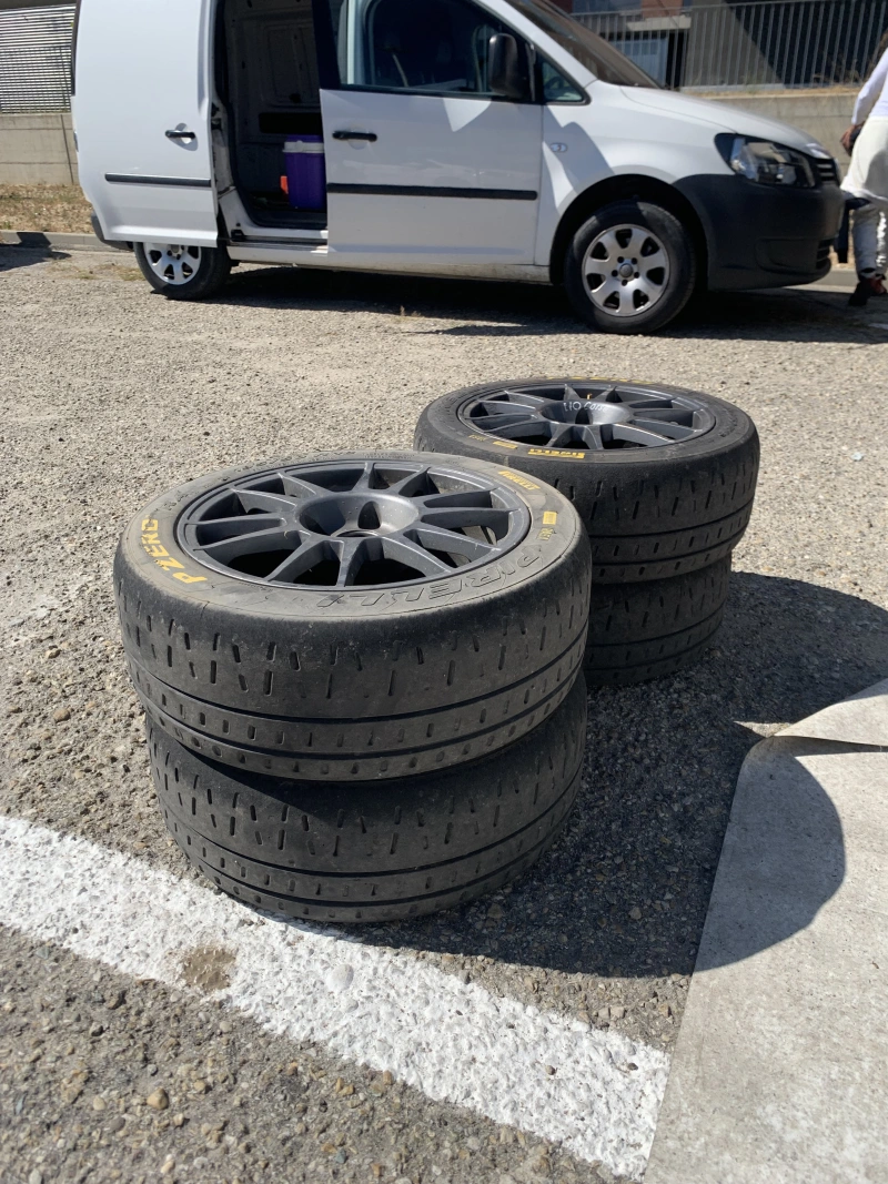 Pirelli RA5 tyres