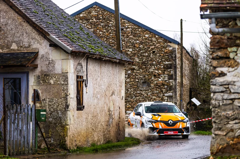 Clio V Rally 4 rental