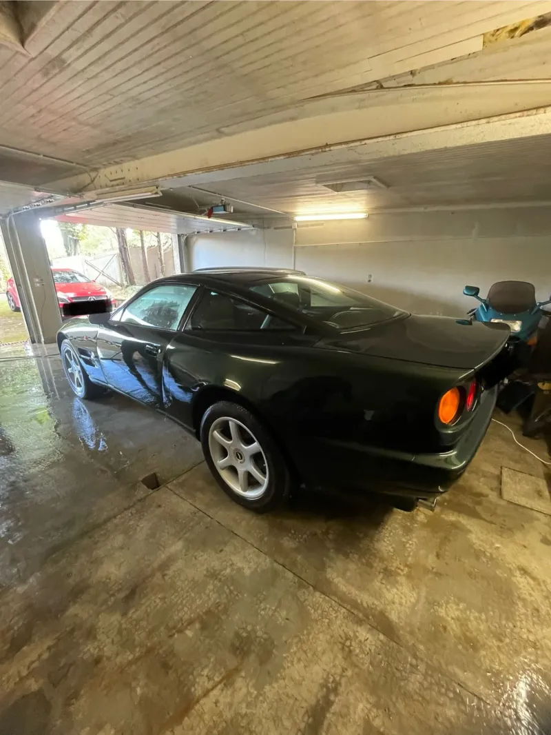 Aston martin v8 coupé LHD 1997