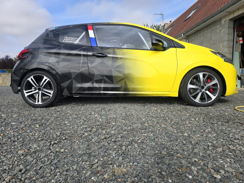 Peugeot 208 with a 206 RC Group N F2000 engine