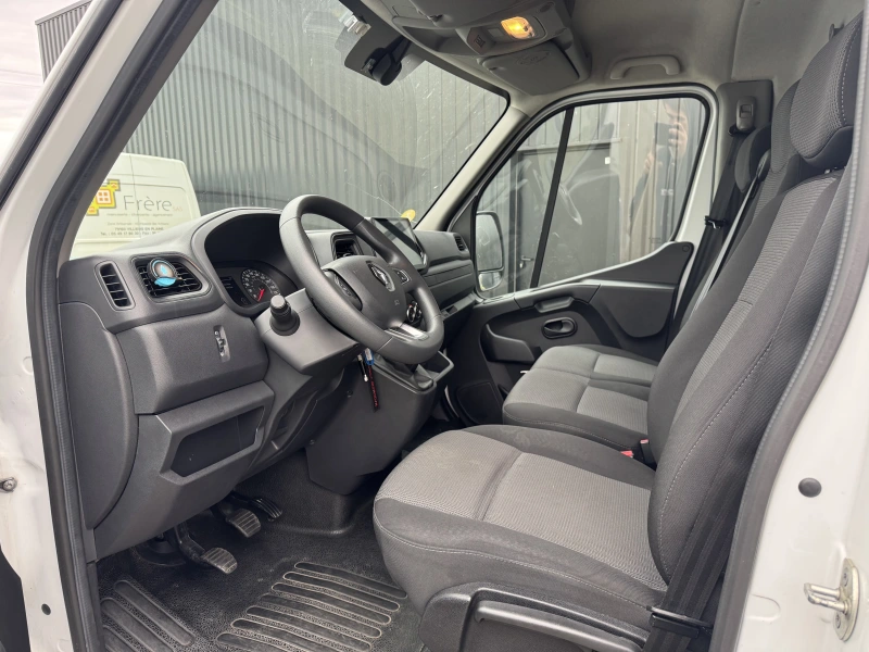 Master 3 2.3L DCI 165hp Low Floor with HAYON DHOLLANDIA
