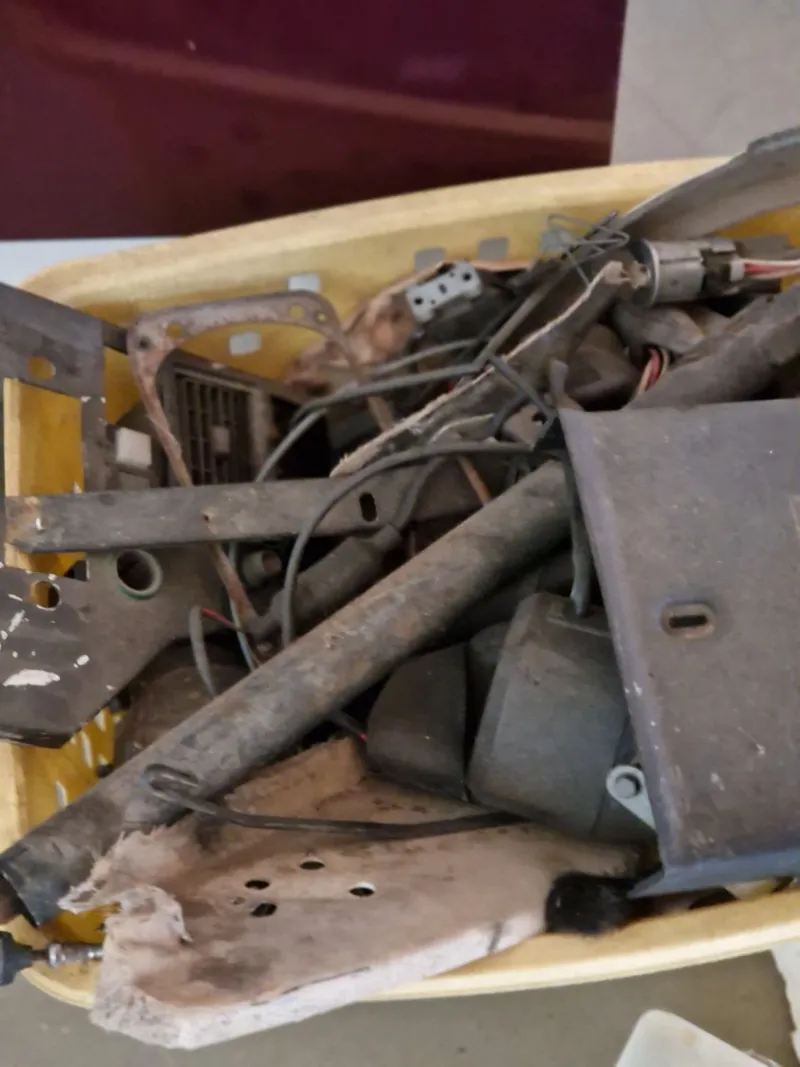 Lot caisse et chassis A310