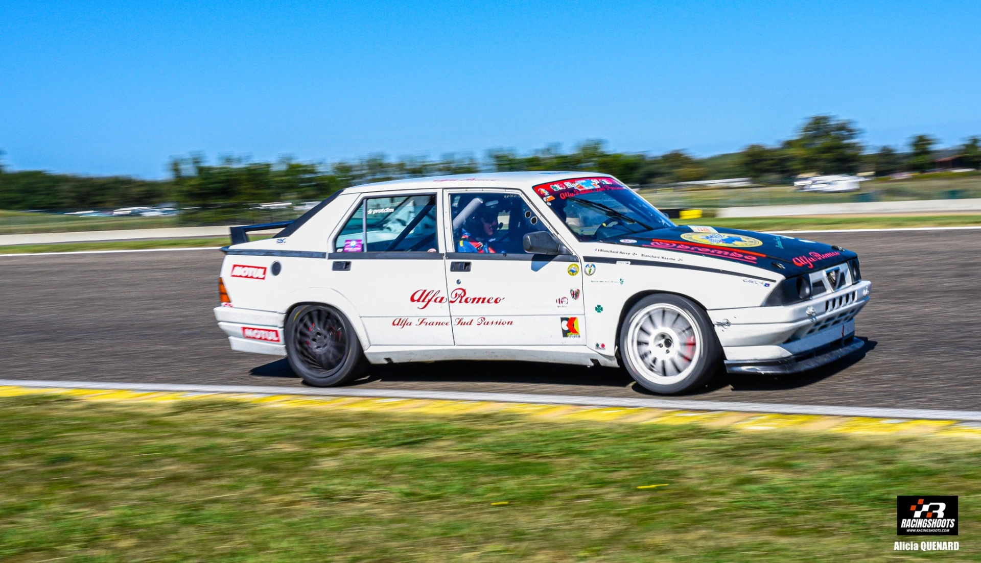 Alfa Romeo 75 V6 – photo 1