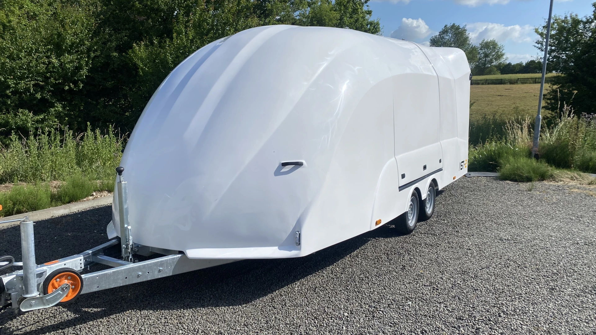 Enclosed car trailer – photo 1