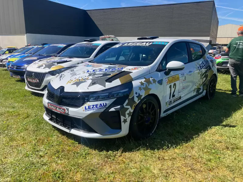 LEZEAU Compétition leases Clio Rally3