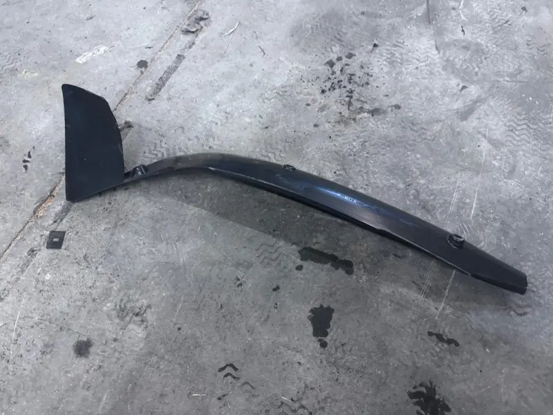 Cache garniture d’aile avant gauche Porsche Cayman Gt4 RS - 98150464100