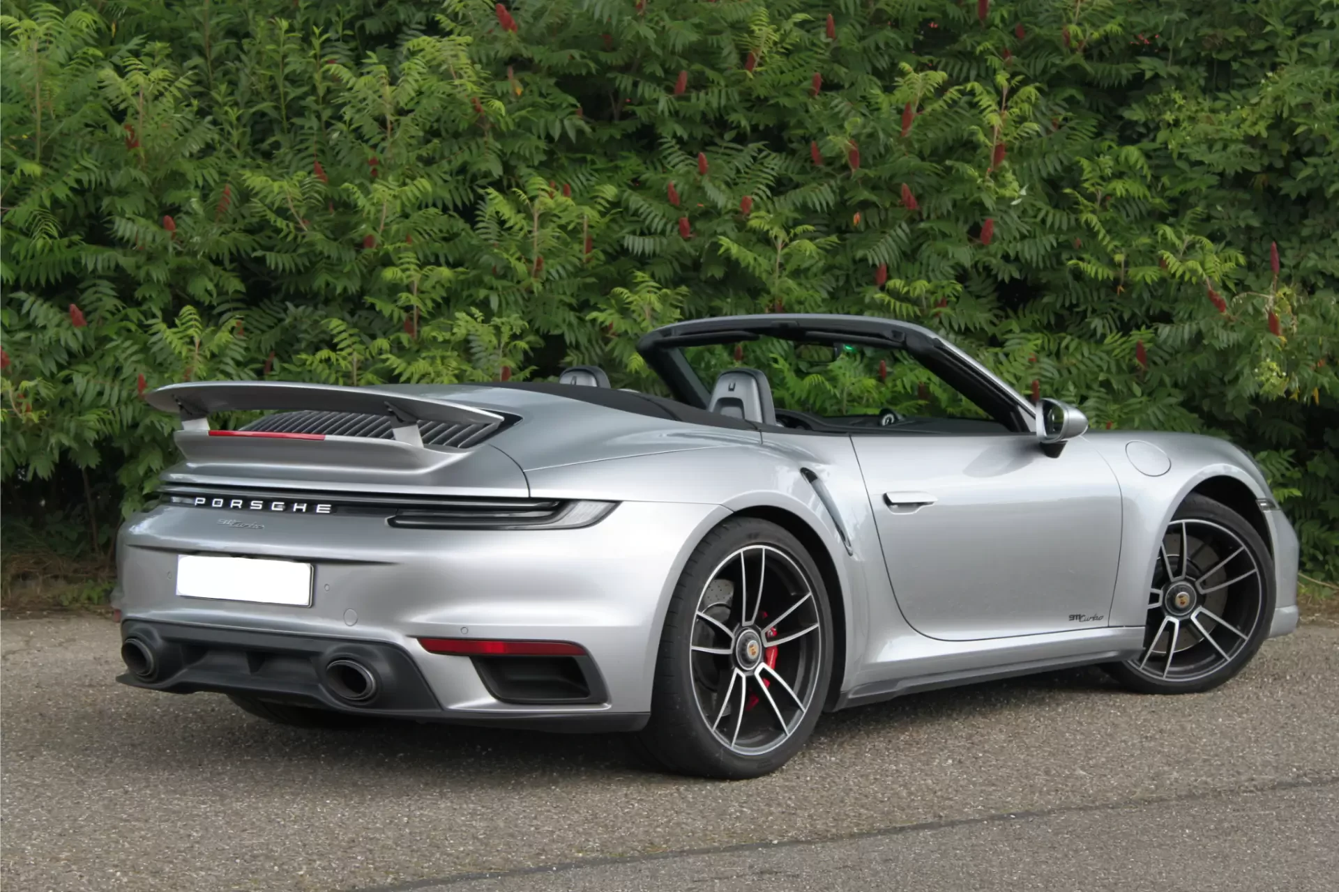 PORSCHE 992 TURBO MALUS INCLUDING ARGENT GT LIFT SEAT 18X ECHAPP SPORT BOSE PDK8 MAINTENANCE + 4 TIRES - LLD 1990e/Month (VAT REC.)